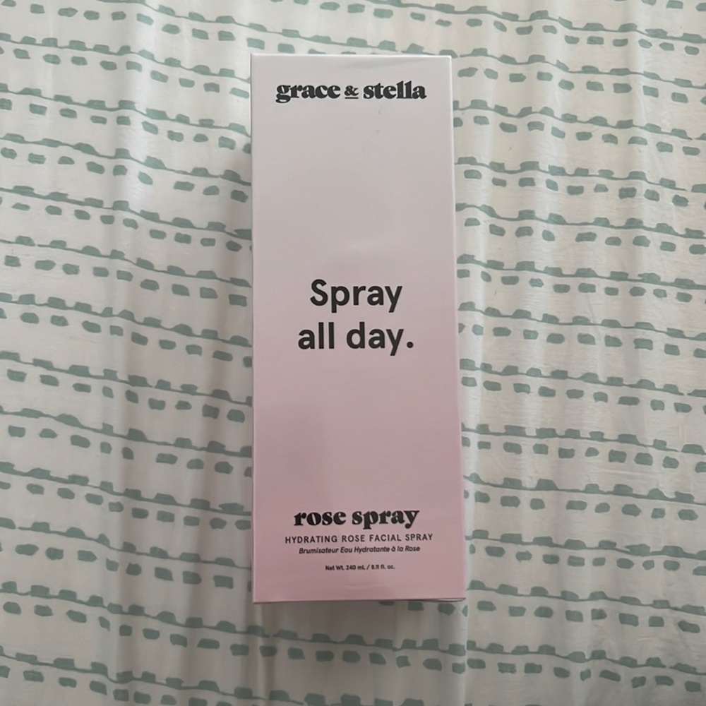 New Unopened Grace and Stella Rose Spray